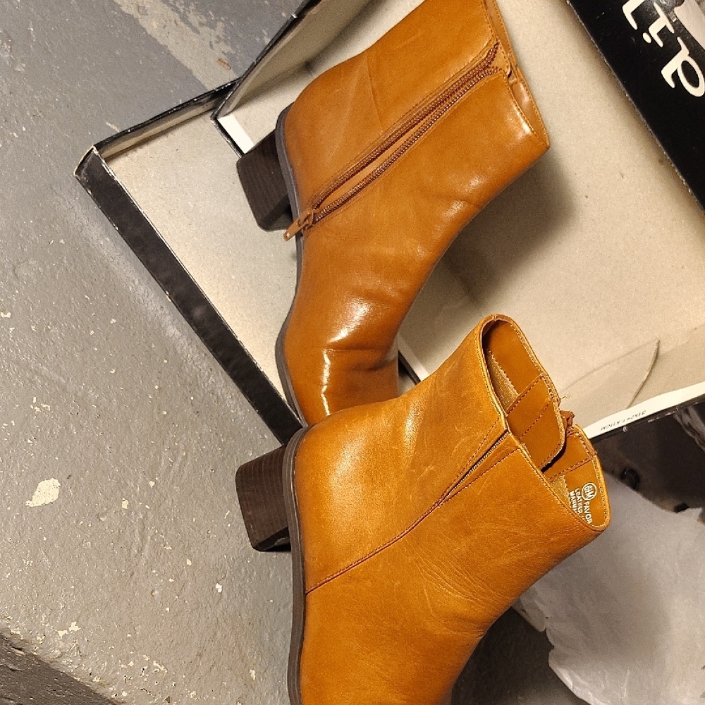 Women's Tan Ankle Boots